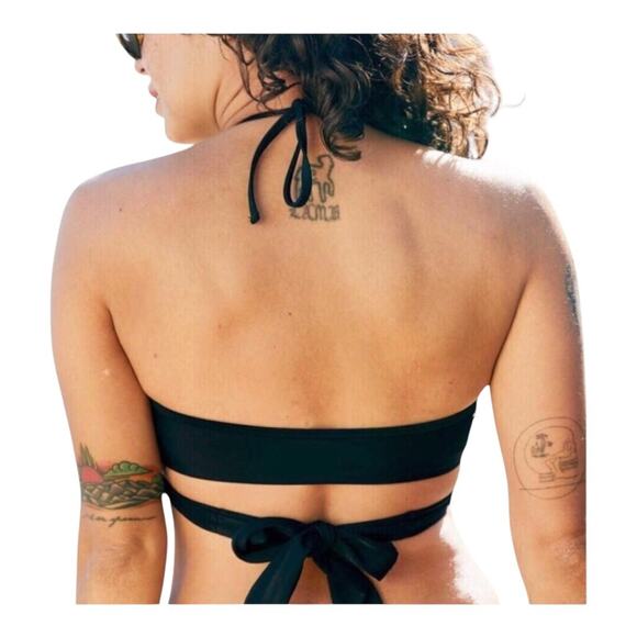 Aerie NWT Stylish Wrap Around Criss Cross Halter Bikini Top Black Size Small - Picture 2 of 15